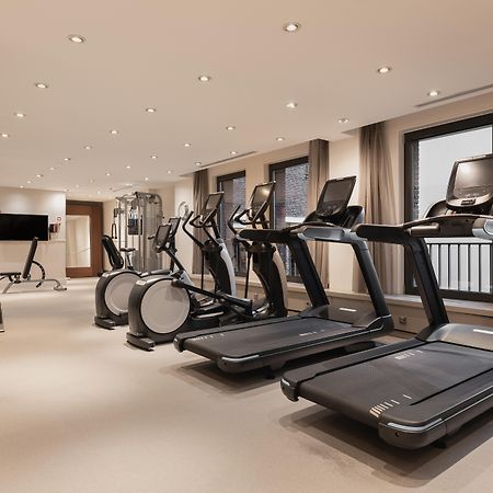 Hilton The Hague Hotel Kültér fotó The gym at The Ivy Collection